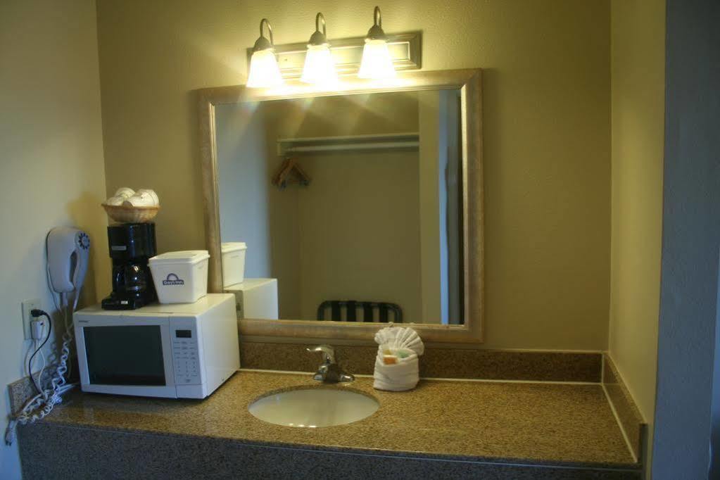 Days Inn By Wyndham Lake Havasu Lake Havasu City Kültér fotó